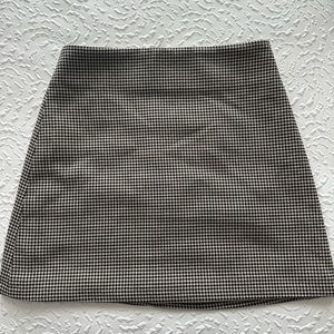 Houndstooth mini skirt